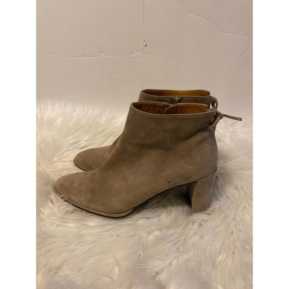 COPY - Stuart Weitzman Light Grey Booties with accent bow Size 6.5